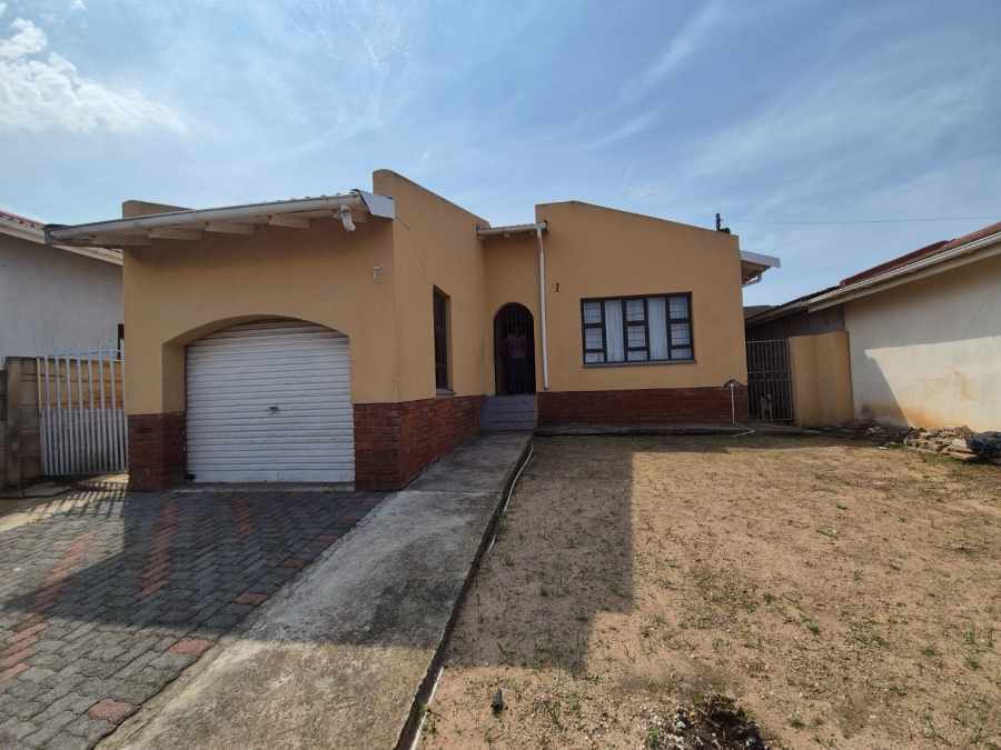4 Bedroom Property for Sale in Kwamagxaki Eastern Cape